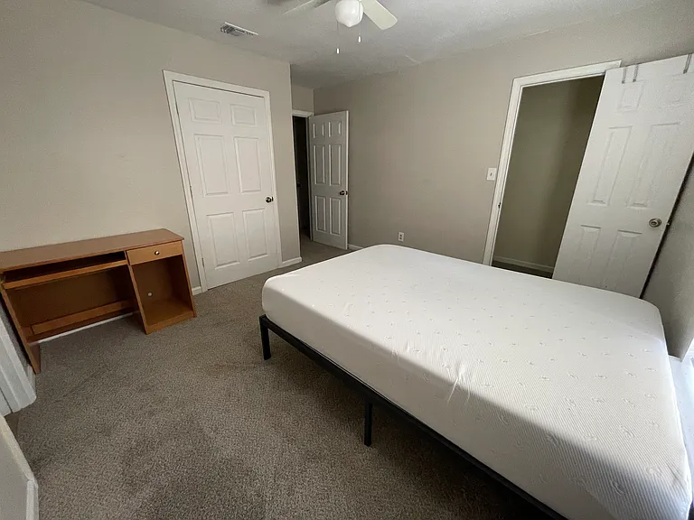 804 N Woodward Ave — Photo 10