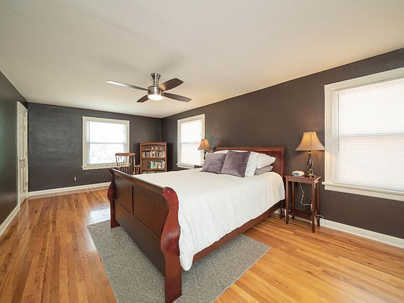 2nd image of 62 Woolnough St