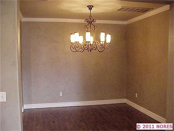 3rd image of 645 W 78th Pl