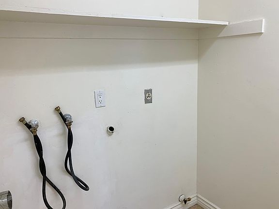 3rd image of 6907 Coldwater Canyon Ave