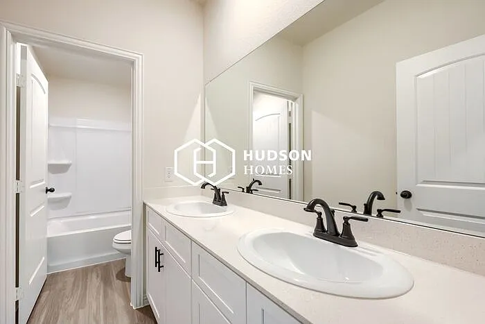 1605 Annabelle St — Photo 9