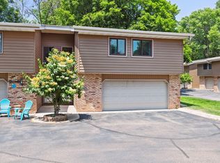 14234 Chestnut Dr, Eden Prairie, MN 55347