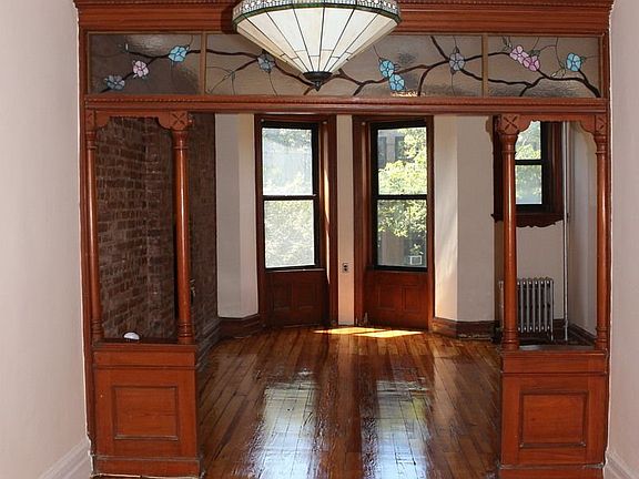 4th image of 719 Carroll St APT 3R