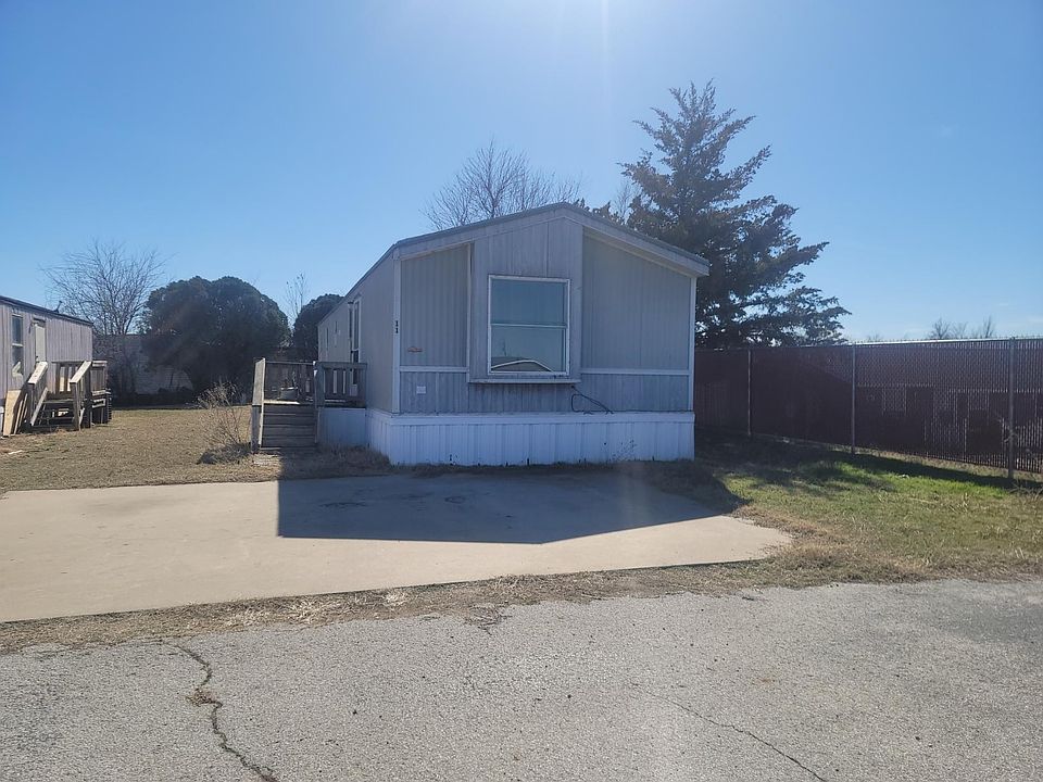 2nd image of 12 Parkway Dr