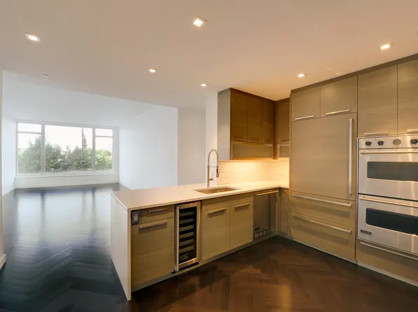 400 West 12th Street image 1 of 3