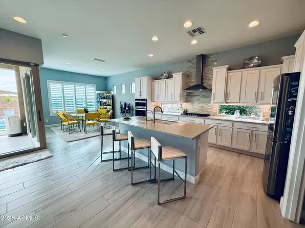 9685 W Patrick Lane, Peoria, AZ 85383