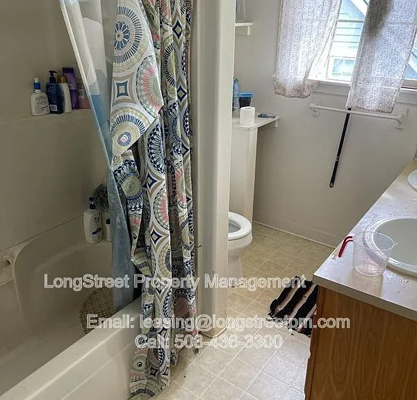 218 NW 21st St #3 — Photo 3