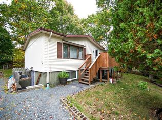 386 Rocky Lake Dr, Bedford, NS B4A 2T5