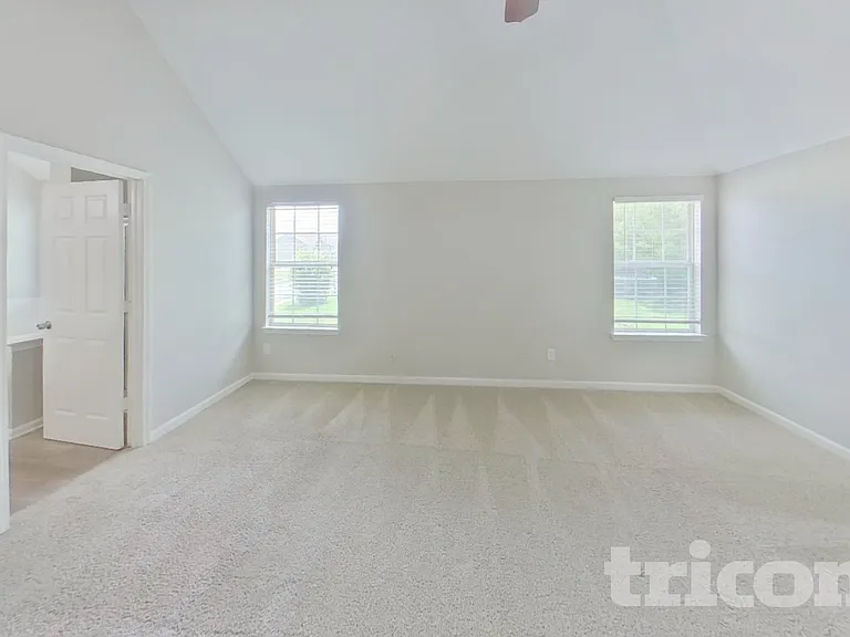 15 Silver Willow Walk — Photo 7