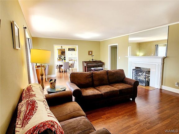 4th image of 17 Forest Dr