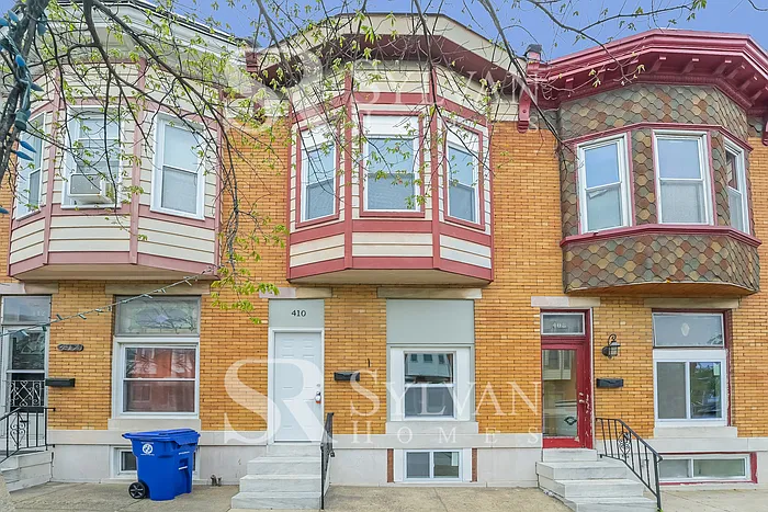 Building Photo - 410 S Newkirk St