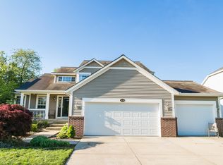 3438 Mason Ridge Dr NE, Grand Rapids, MI 49525