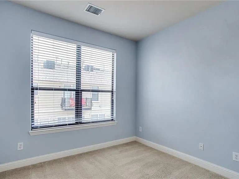 5717 Lois Ln — Photo 46