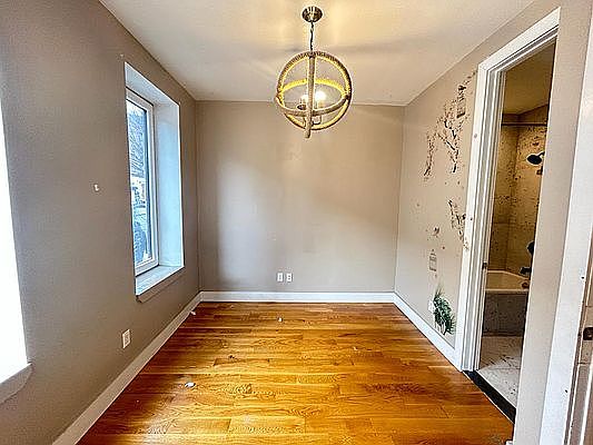 4th image of 306 Linden St #7