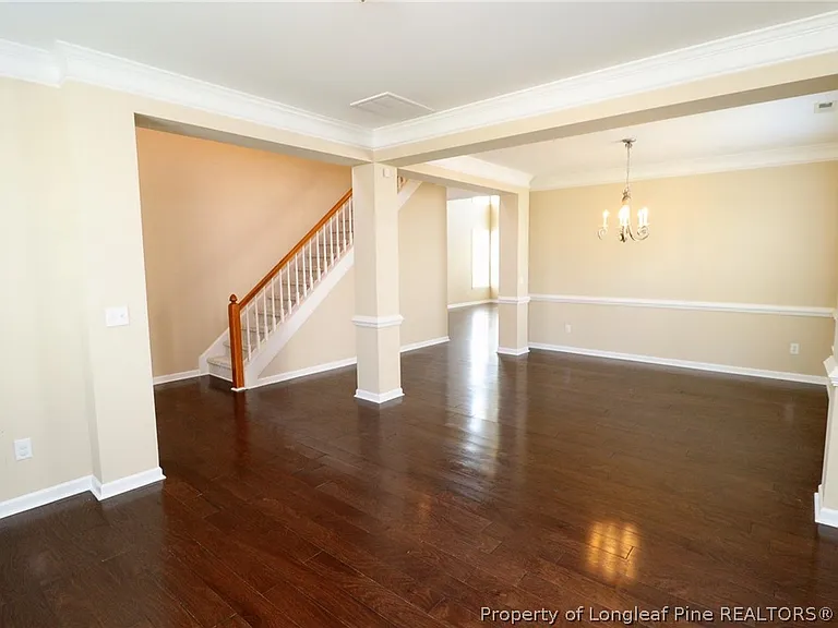 1015 Katie Ln — Photo 7
