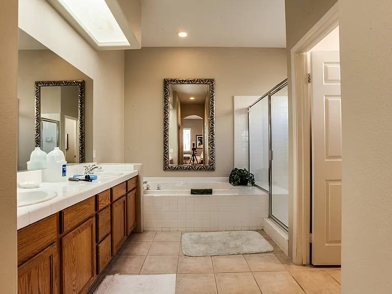 82 Sedona Ct — Photo 3