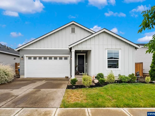1480 Sunflower St, Woodburn, OR 97071