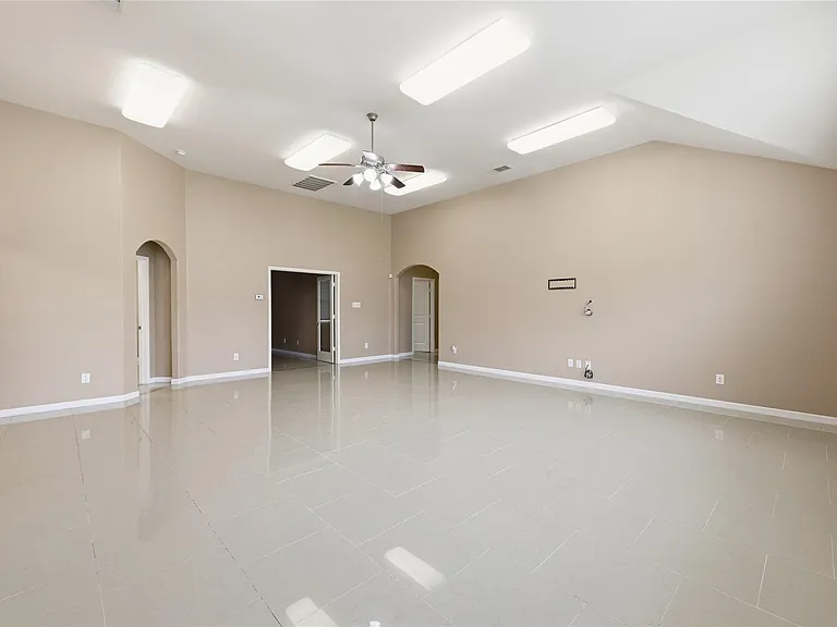 8234 Hall View Dr — Photo 9