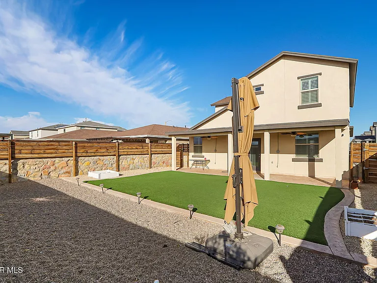 3921 Desert Dunes Dr — Photo 41