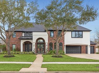 7714 Long Shadows Dr, Sugar Land, TX 77479