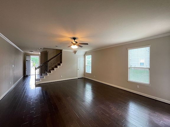 3rd image of 2501 Amur Dr