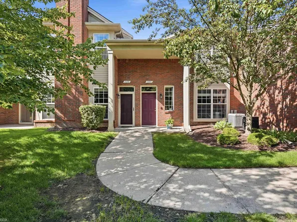 15296 Yale Dr, Clinton Township, MI 48038