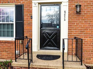 8434 Grenoble Ct, Springfield, VA 22152