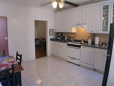 2nd image of 572 Broome St APT 3