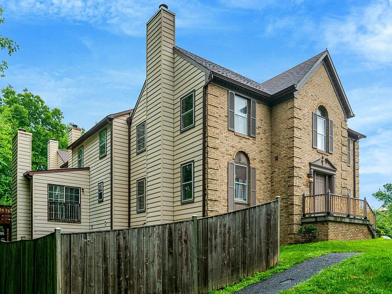 7975 Yancey Dr — Photo 31