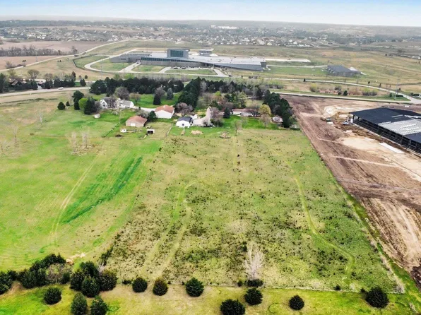 21313 W Q Rd, Elkhorn, NE 68022