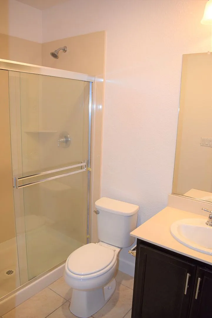 Resident Benefit Package Property - Bright 4bd/3.5ba — Photo 4