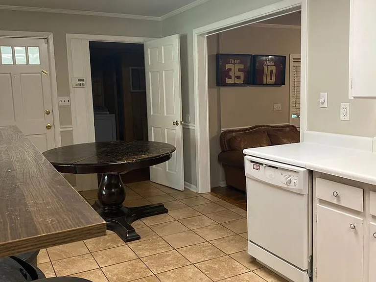 216 N Lipona Rd — Photo 22
