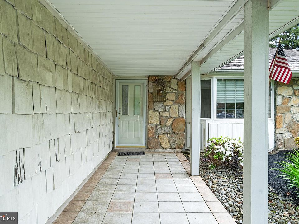 8 Lisa Ln, Cherry Hill, NJ 08003 | Zillow