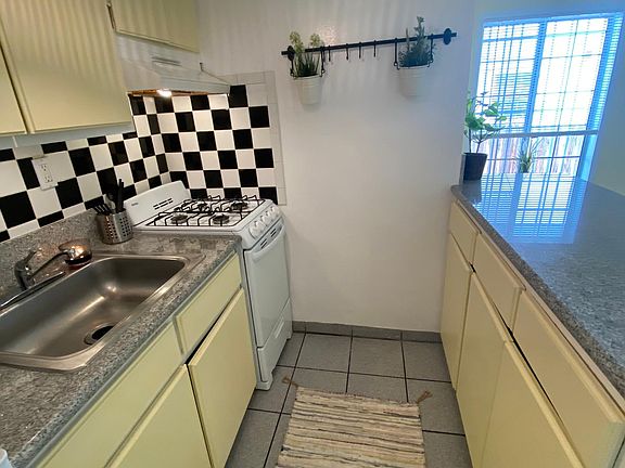 4th image of 5310 Loma Linda Ave #3