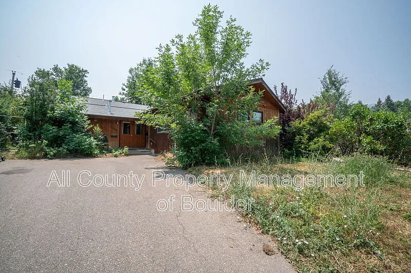 1 bed, 1.0 bath, 700 sqft, $1,700 — Photo 2