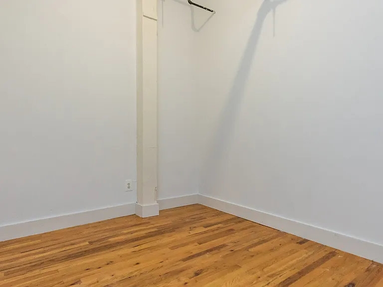 175 Stockholm St #212 — Photo 5