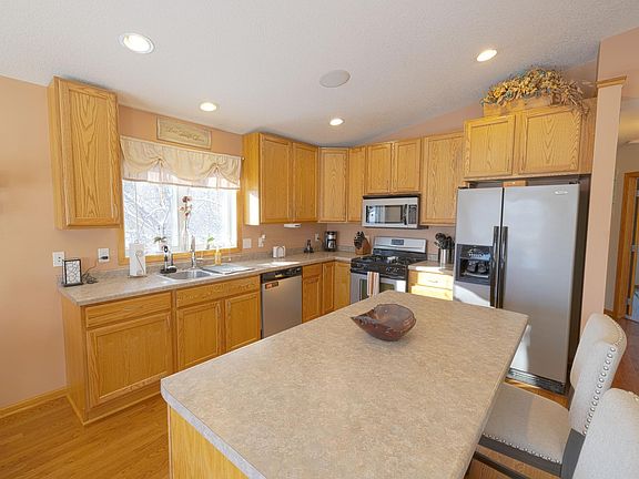 4th image of 6408 Cavell Ave N