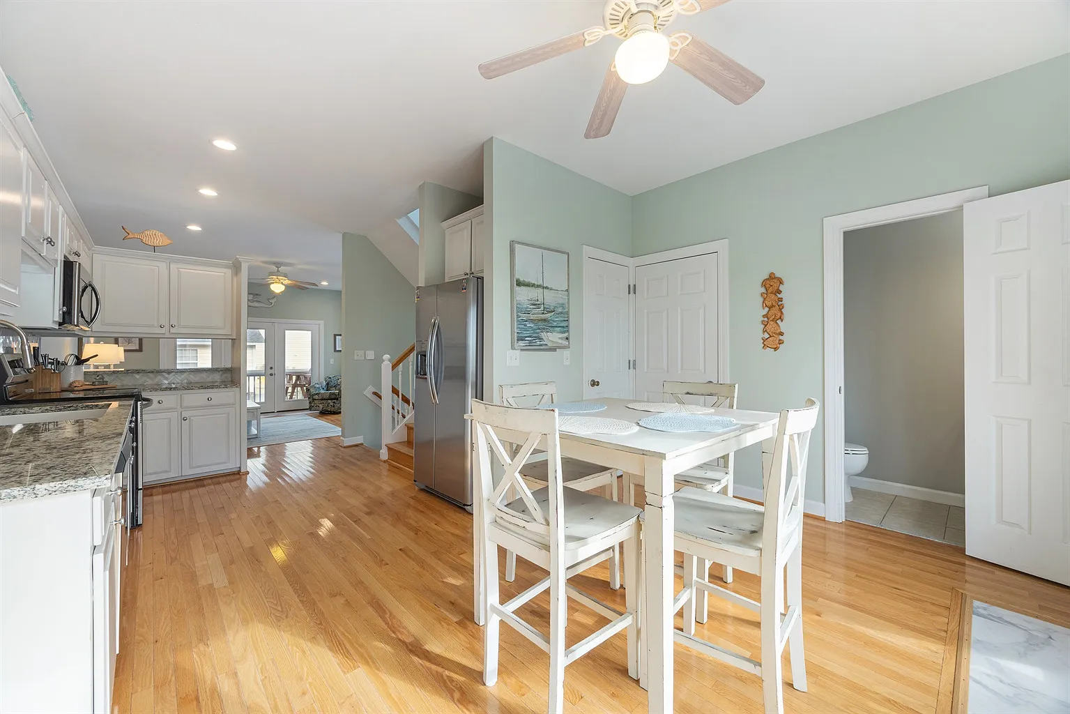 2 bed, 1382 sqft, $2,500 — Photo 3