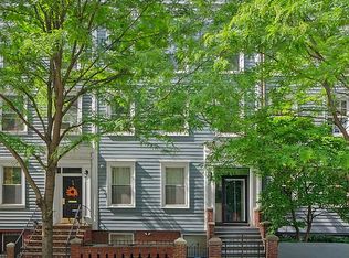30 Bergen St, Brooklyn, NY 11201