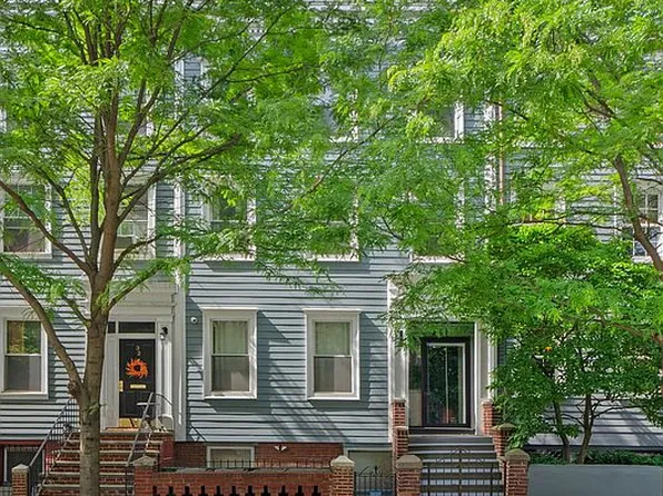 30 Bergen St, Brooklyn, NY 11201