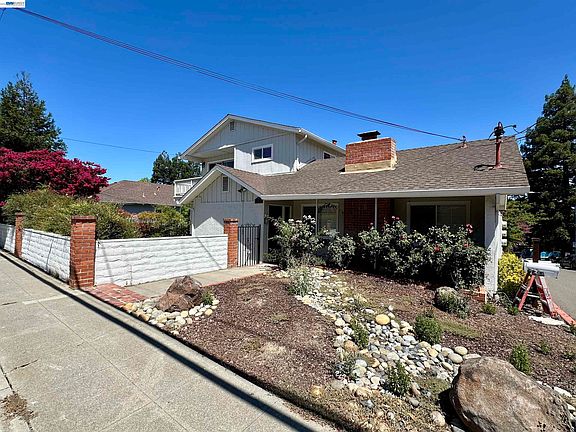5th image of 3851 Vineyard Ave