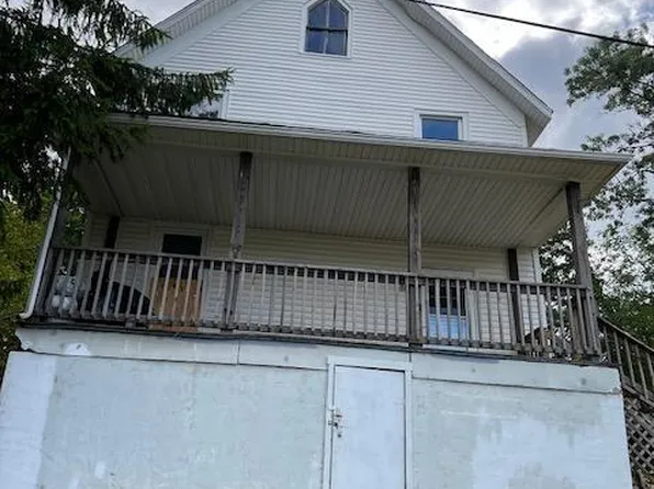 410 K St, Oakland, MD 21550