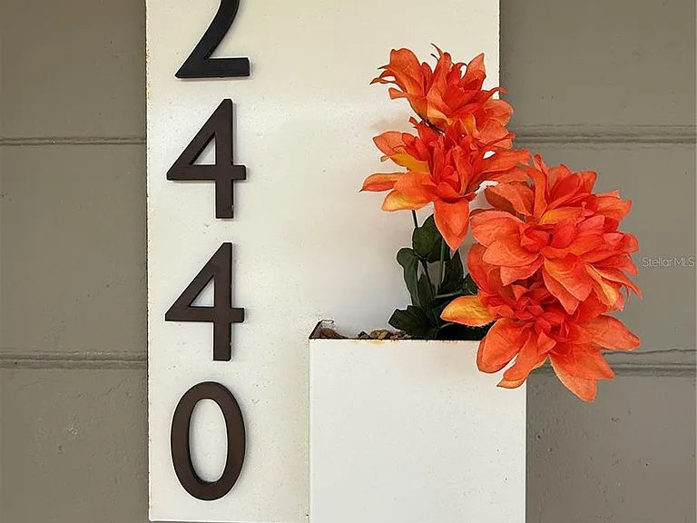 2440 Anastasia Dr — Photo 25