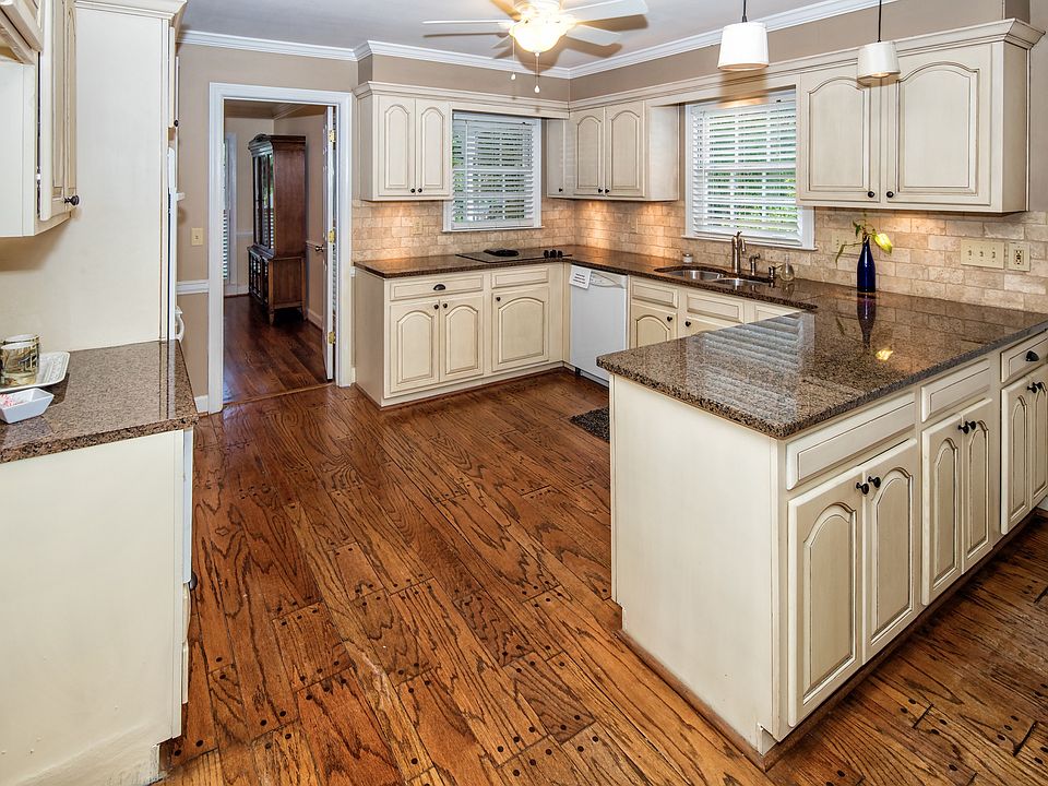 1st image of 8880 Willowbrae Ln