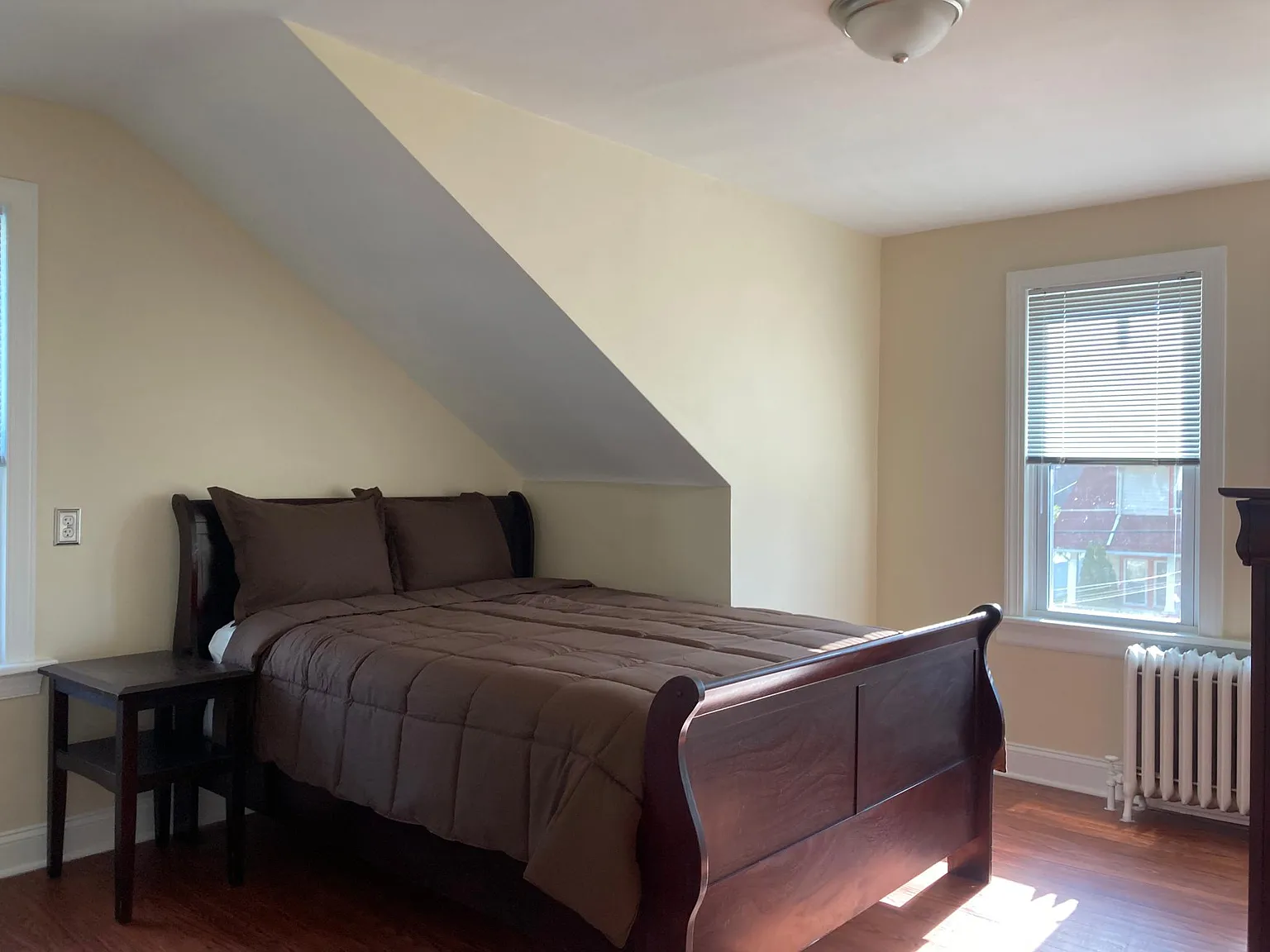 2 bed, 1254 sqft, $2,200 — Photo 3