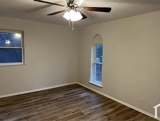 3 bed, 1364 sqft, $1,975 — Photo 2