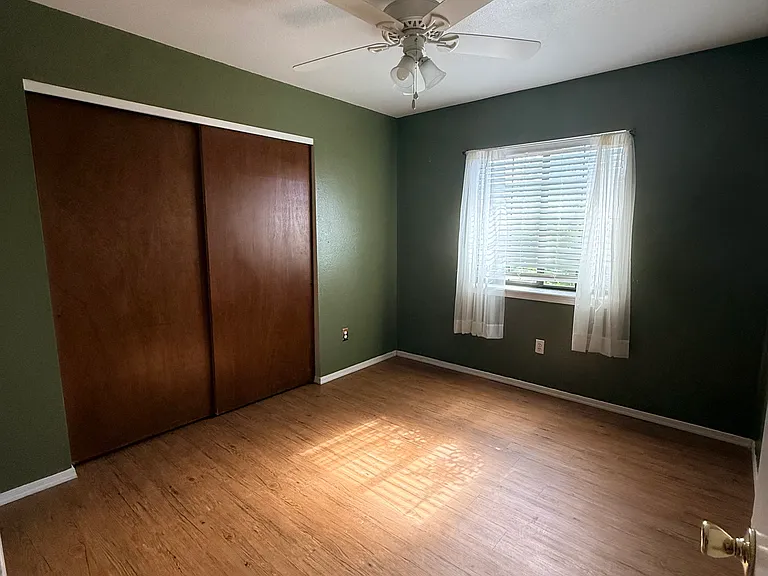 1070 S Highland Dr — Photo 12