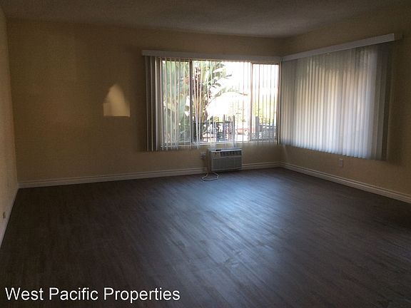 3rd image of 4151 Somerset Dr