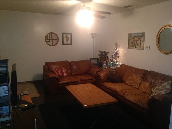 2nd image of 305 White Oak Dr #B