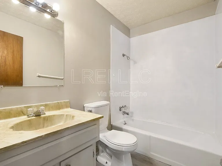 176 Thistlewood Ave #15 — Photo 6